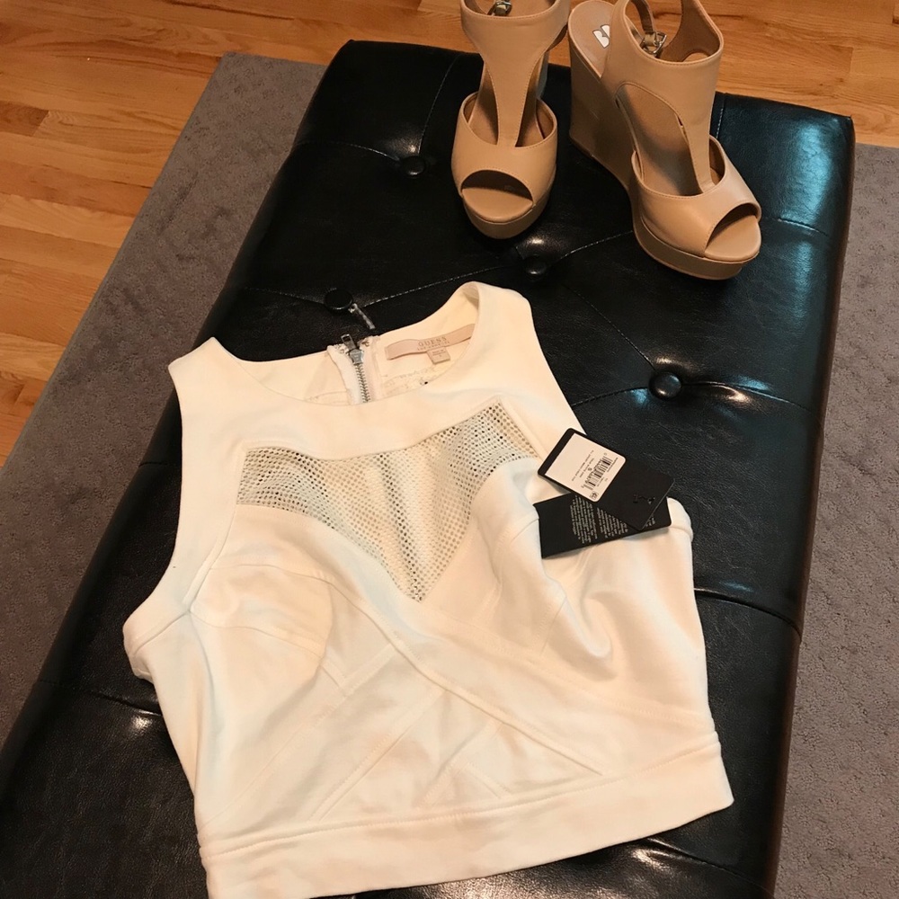 White Guess crop top 🔥